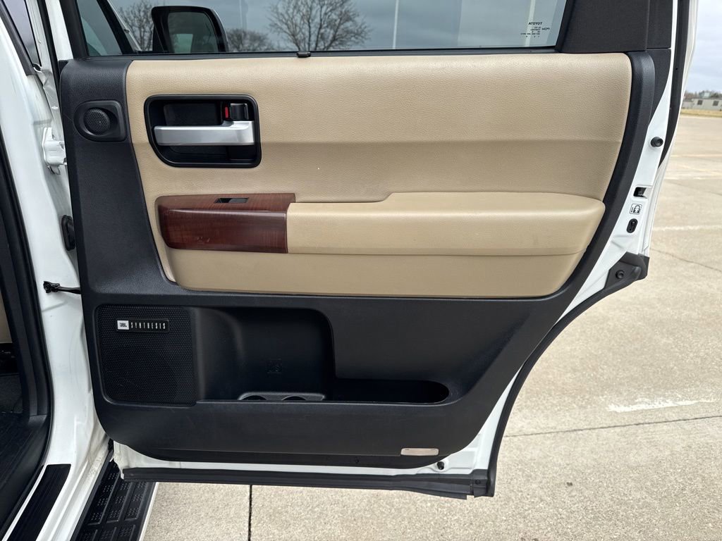 Used 2017 Toyota Sequoia Platinum image 22