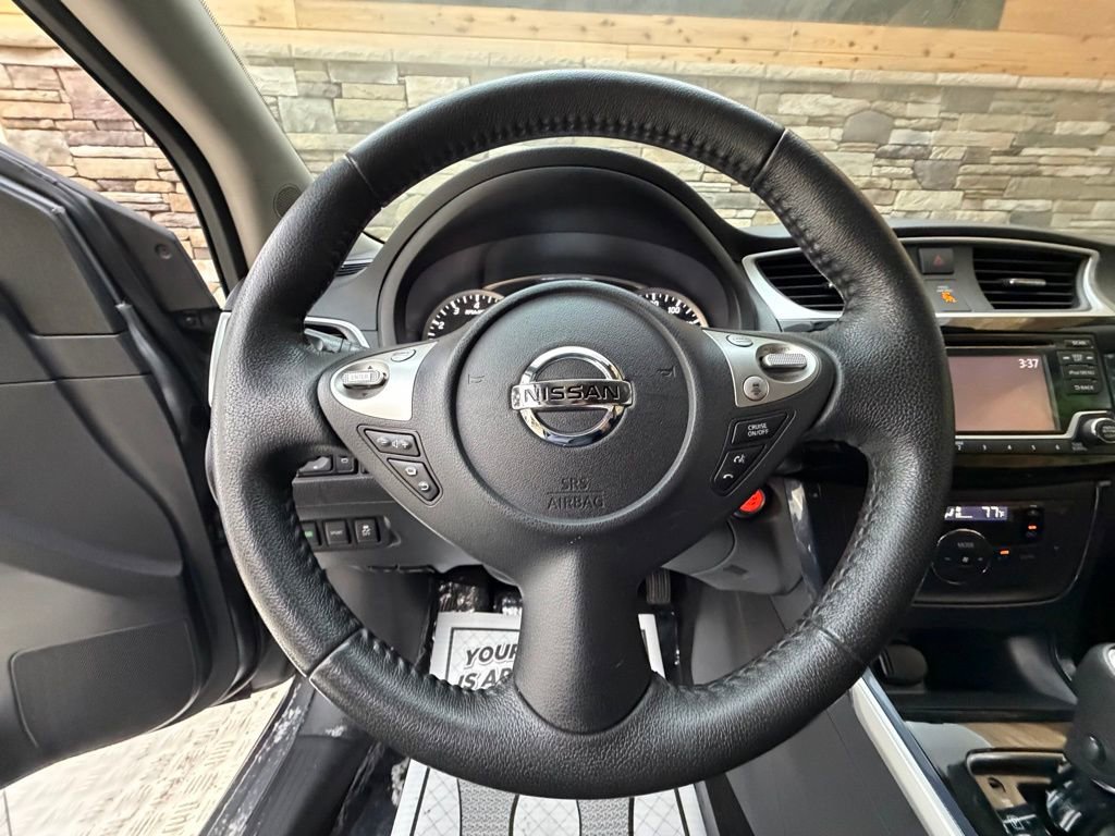 Used 2018 Nissan Sentra SR w/ SR Midnight Edition Package image 14