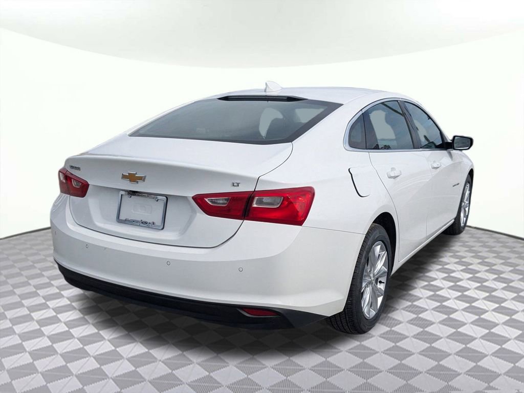 Used 2024 Chevrolet Malibu LT image 3