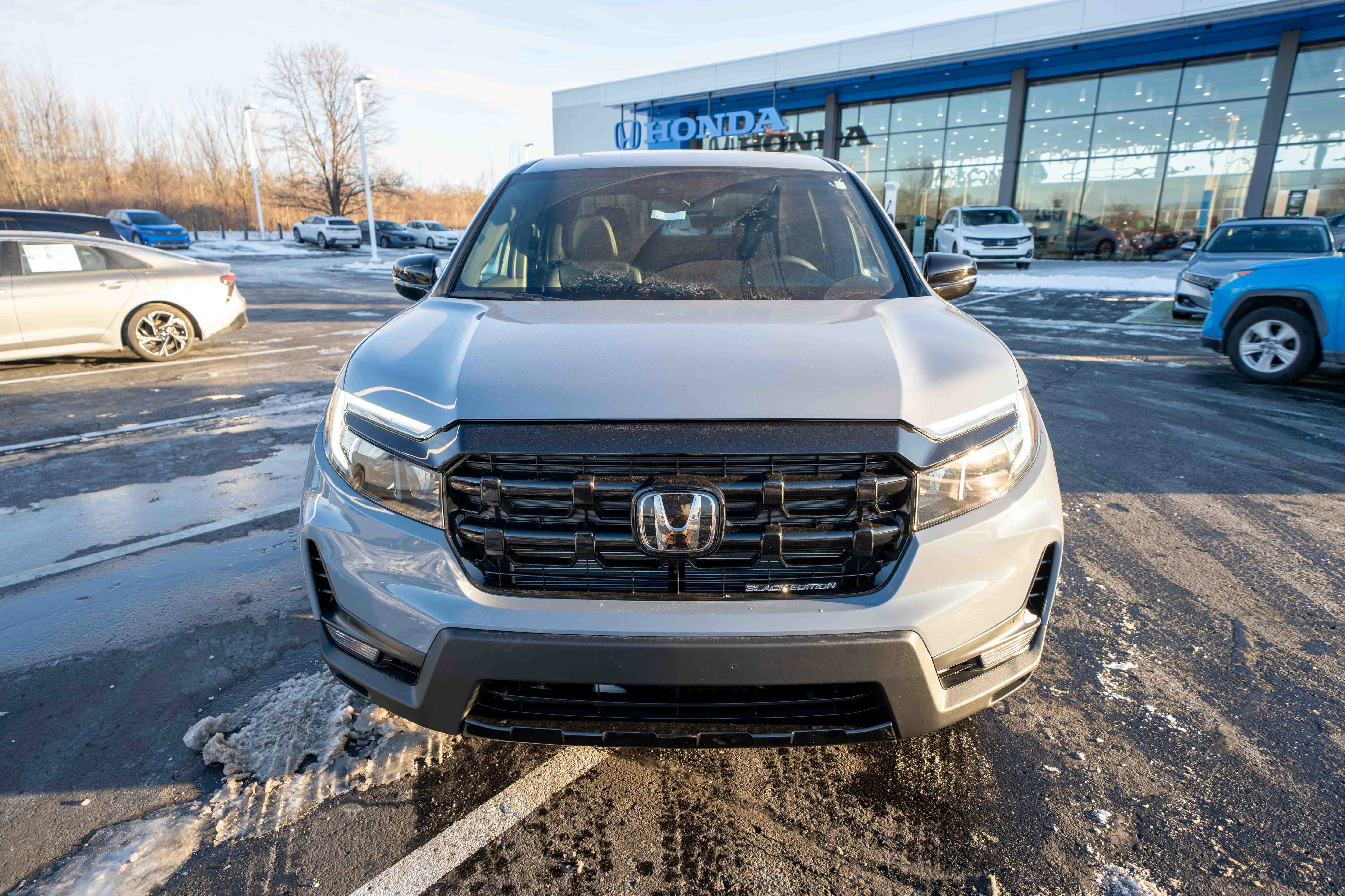 New 2026 Honda Ridgeline Black Edition image 2