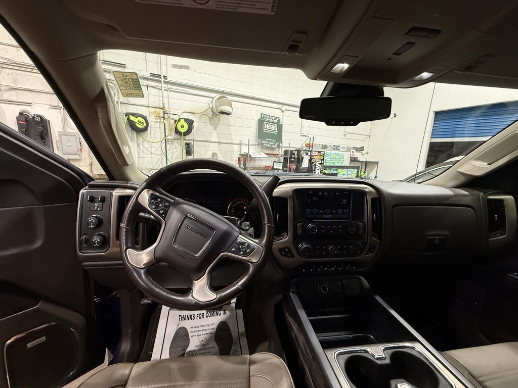 Used 2016 GMC Sierra 2500 Denali w/ Duramax Plus Package image 4