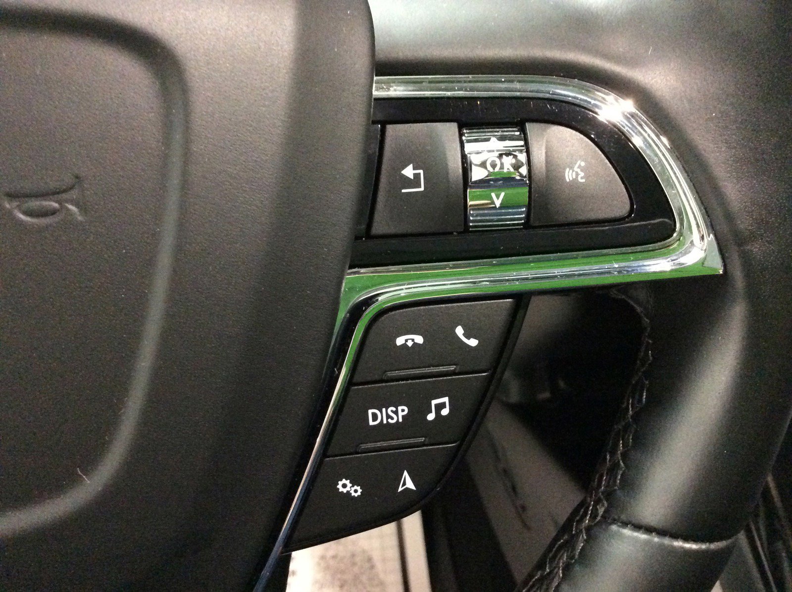 Used 2023 Lincoln Nautilus Reserve image 25