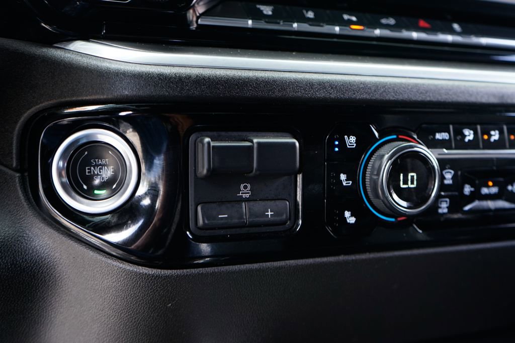 Used 2024 Chevrolet Silverado 2500 High Country w/ High Country Premium Package image 36