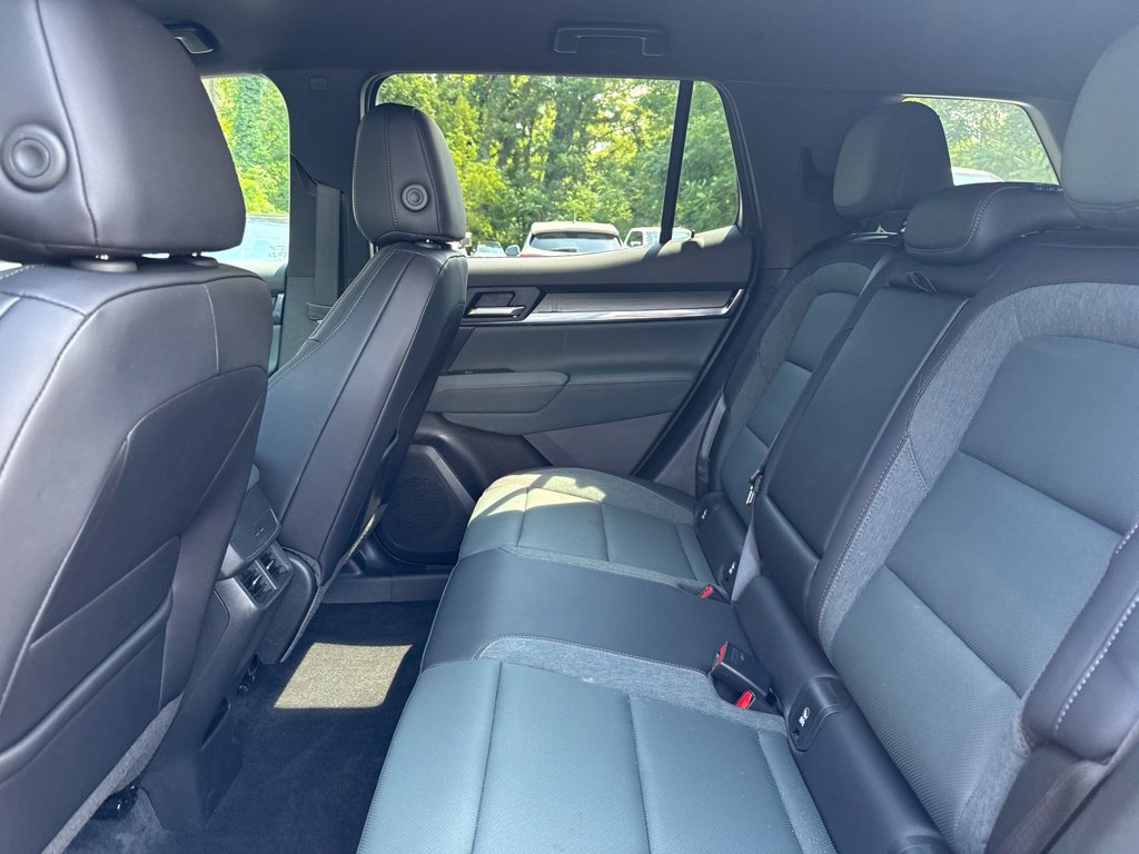 Used 2026 GMC Terrain AT4 w/ LPO, Floor Liner Package AWD/4WD image 12