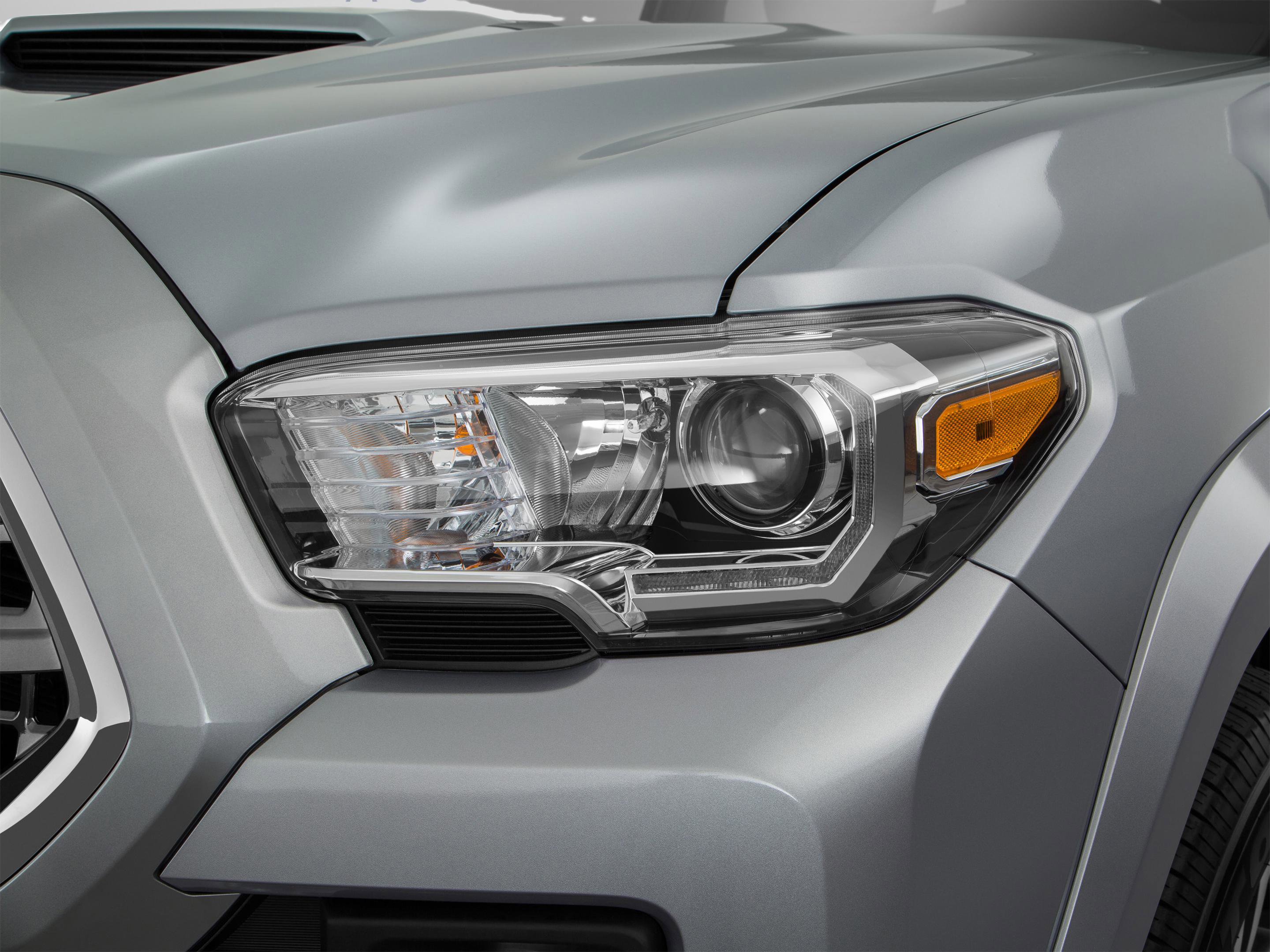 Used 2017 Toyota Tacoma TRD Sport w/ Premium & Technology Package image 48