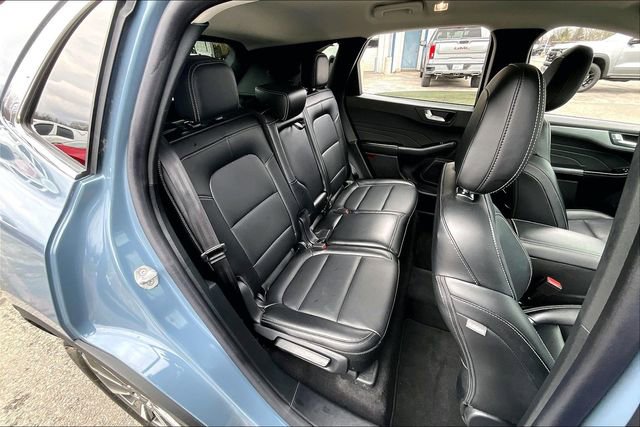 Used 2025 Ford Escape Platinum AWD/4WD image 25
