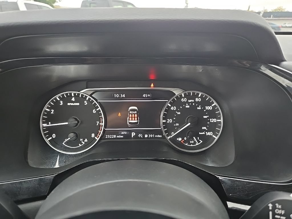 Used 2025 Nissan Pathfinder SL AWD/4WD image 16