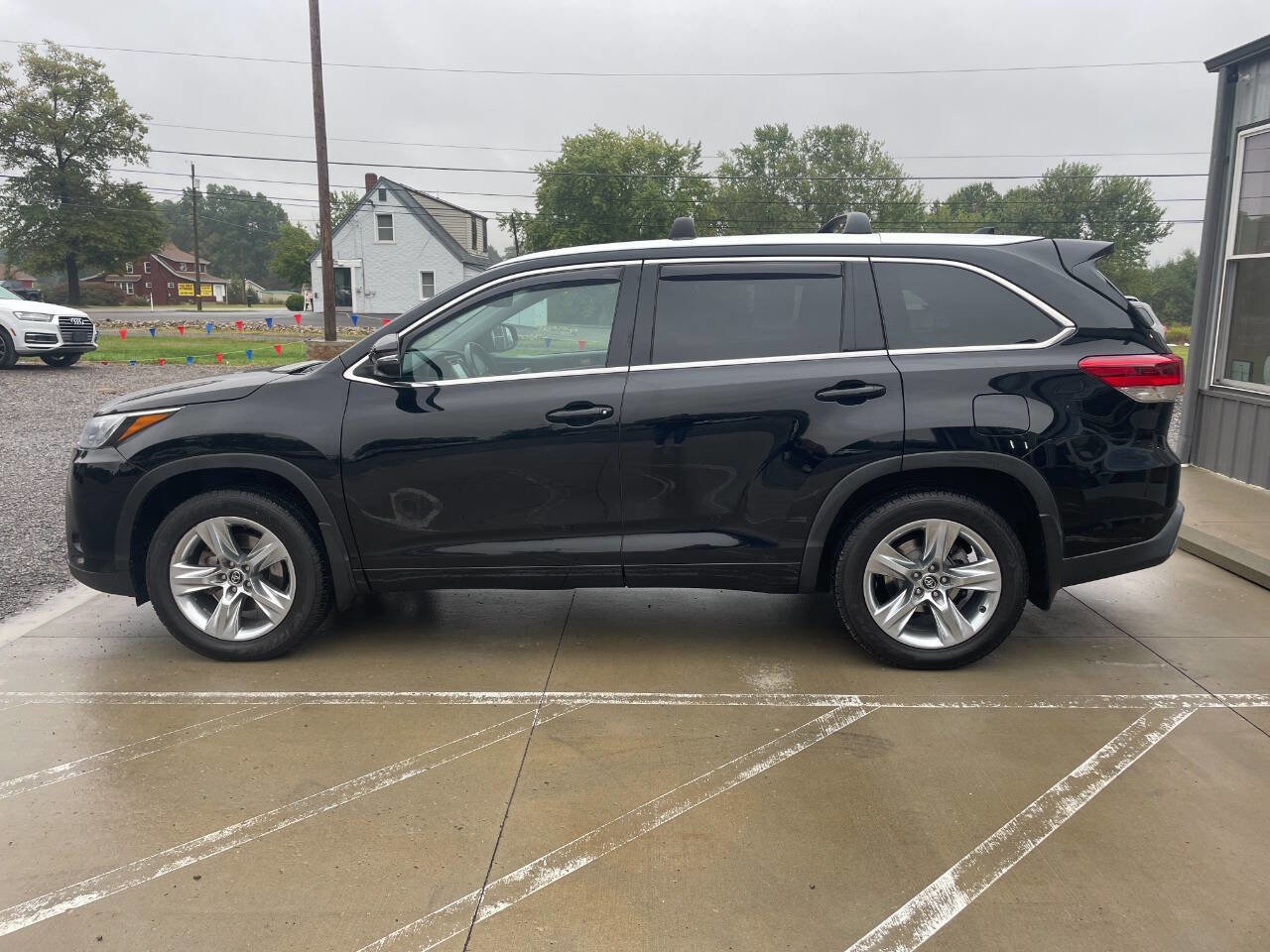 Used 2018 Toyota Highlander Limited image 7