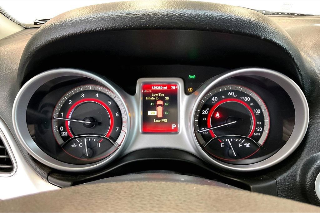 Used 2019 Dodge Journey SE w/ Connectivity Group FWD image 15