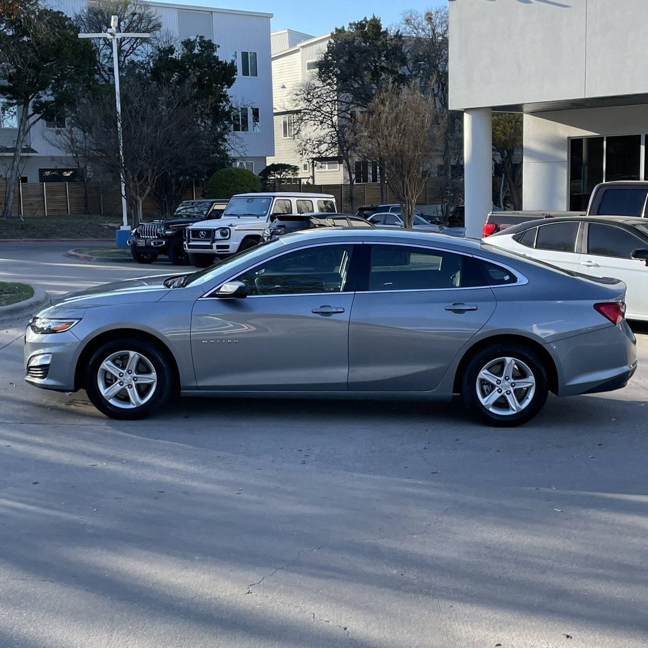 Used 2024 Chevrolet Malibu LT image 3