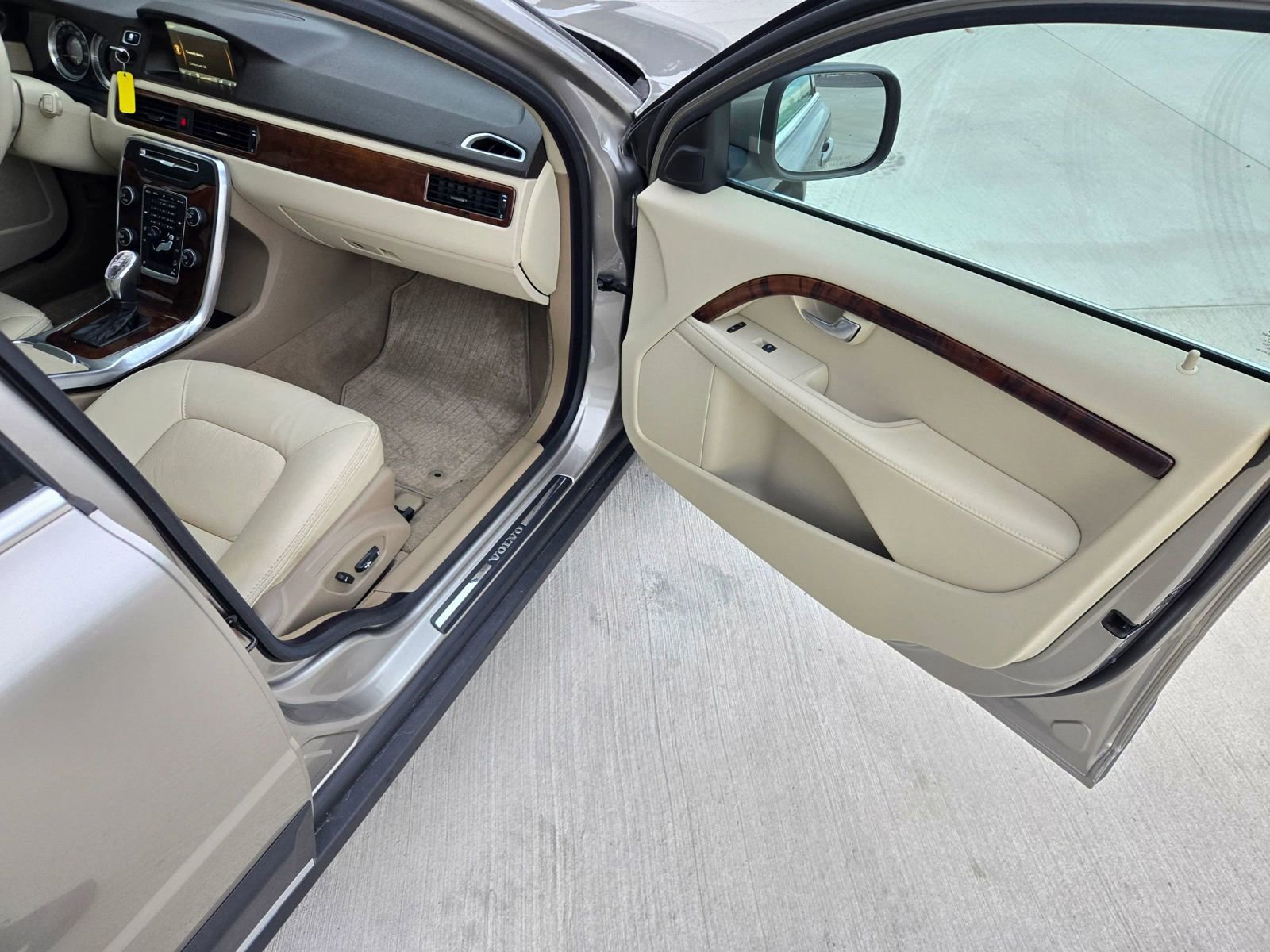 Used 2013 Volvo XC70 T6 image 19