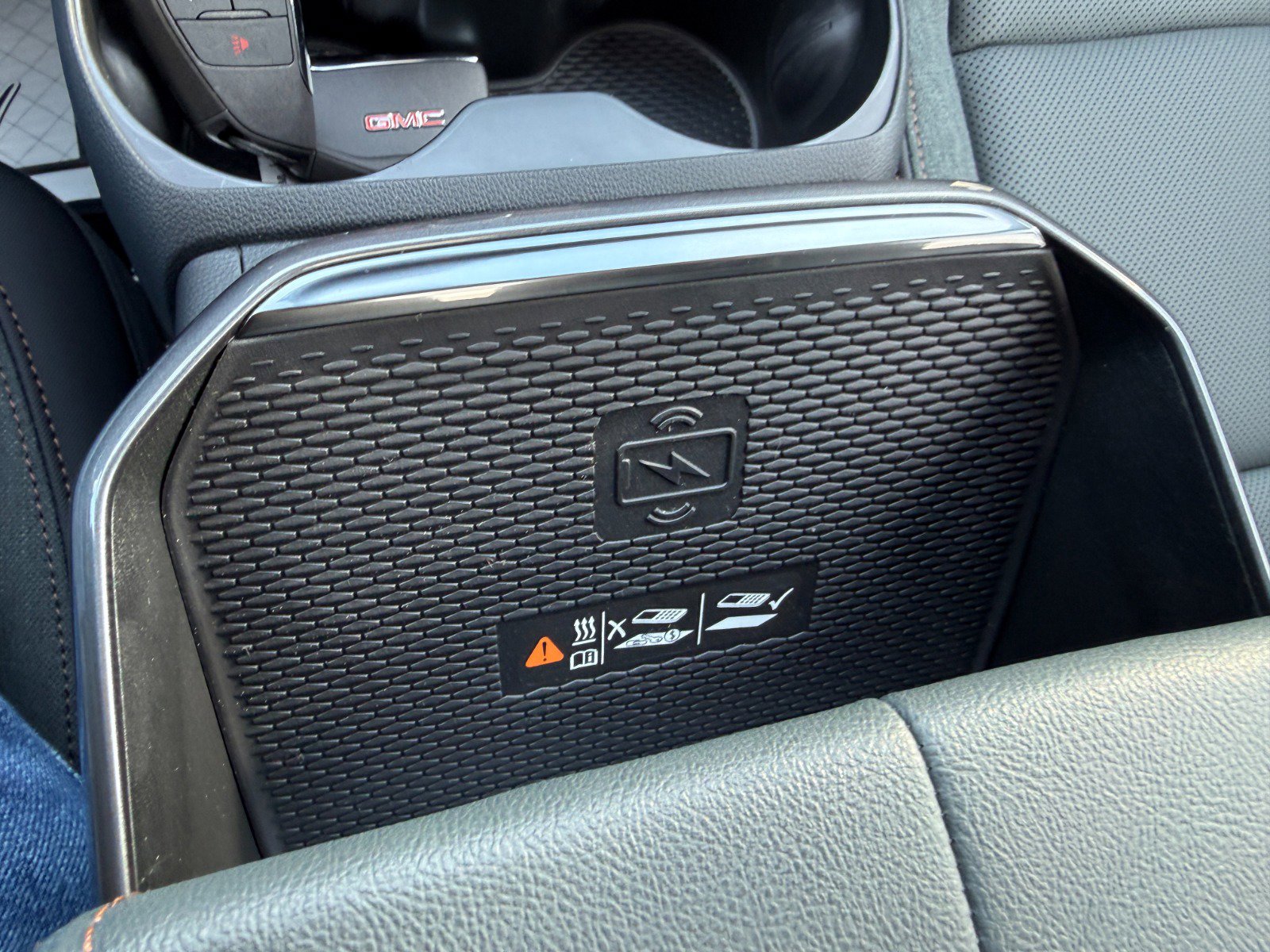 New 2026 GMC Terrain AT4 w/ Convenience Package III image 36