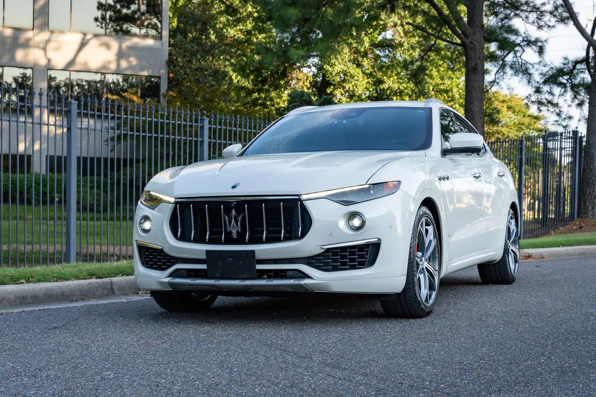 Used 2019 Maserati Levante S GranLusso AWD/4WD image 2