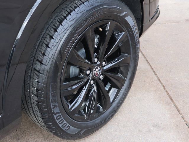 Certified 2025 Buick Envista Sport Touring image 39