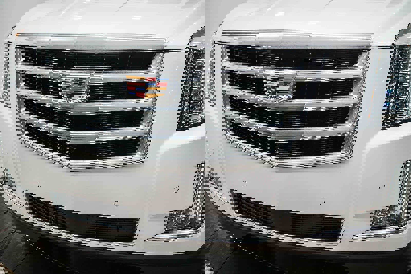 Used 2018 Cadillac Escalade Premium Luxury image 8