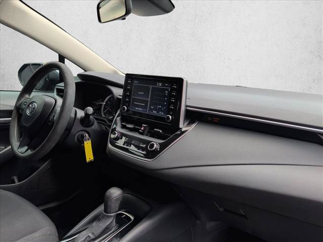 Used 2020 Toyota Corolla LE FWD image 24