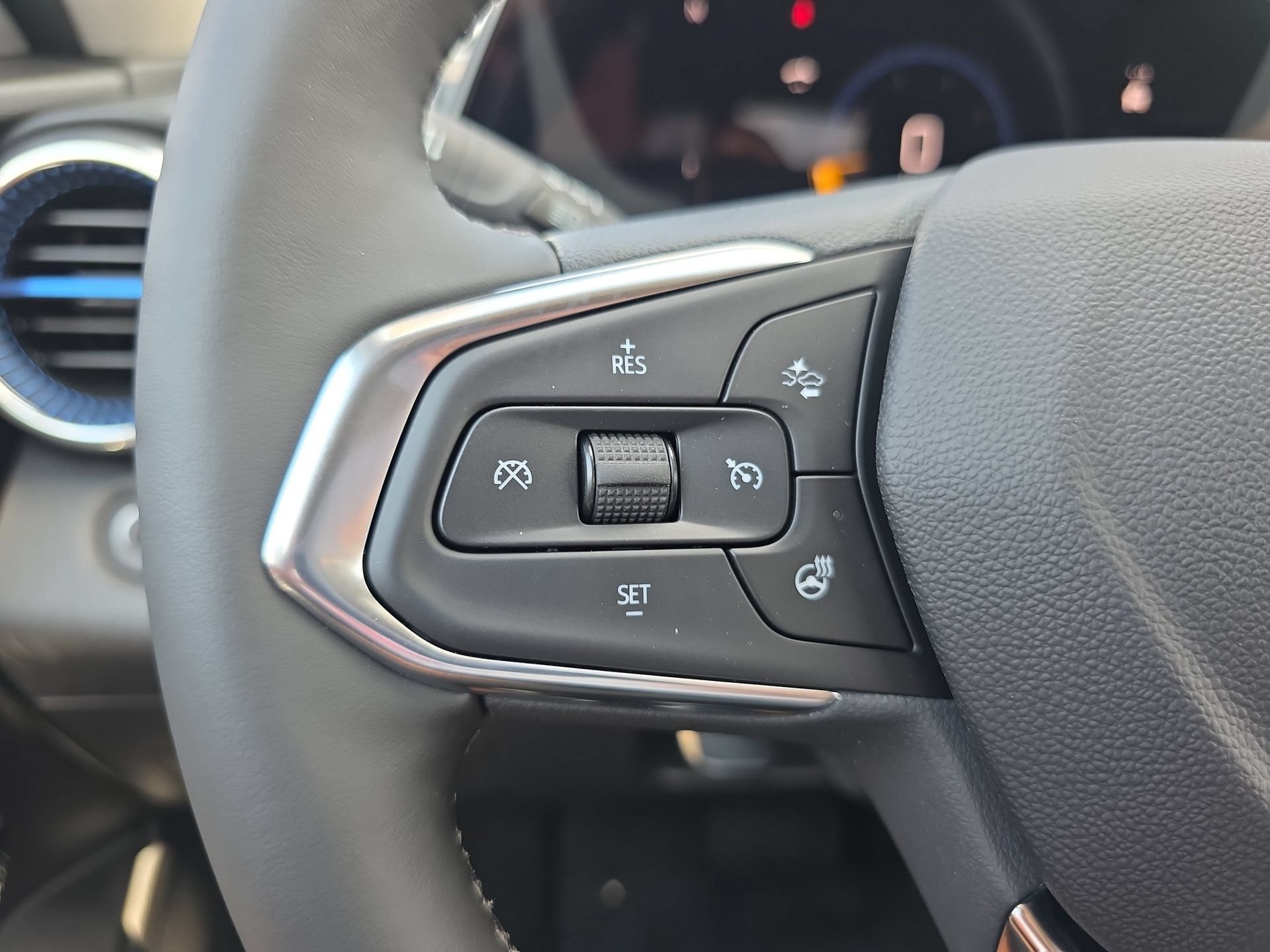 New 2026 Chevrolet Trax LT w/ Driver Confidence Package FWD image 19
