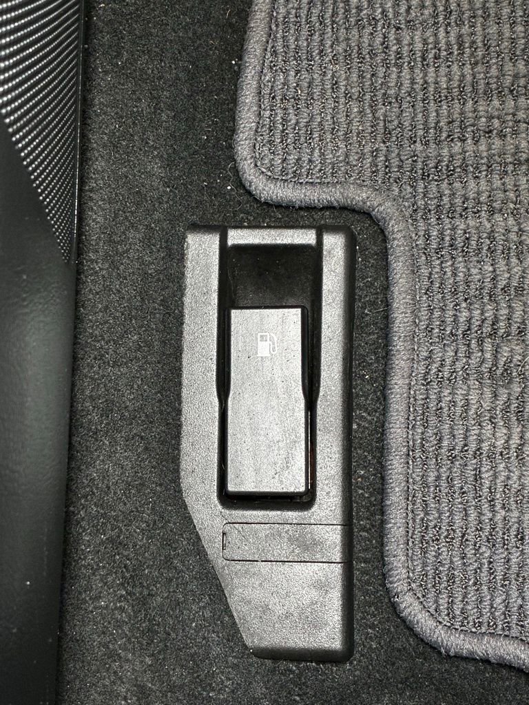 Used 2017 Subaru Crosstrek 2.0i Premium image 19
