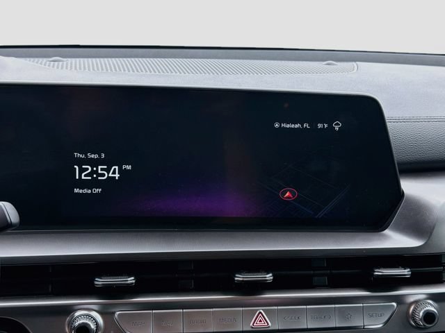 Used 2025 Kia Telluride LX FWD image 15