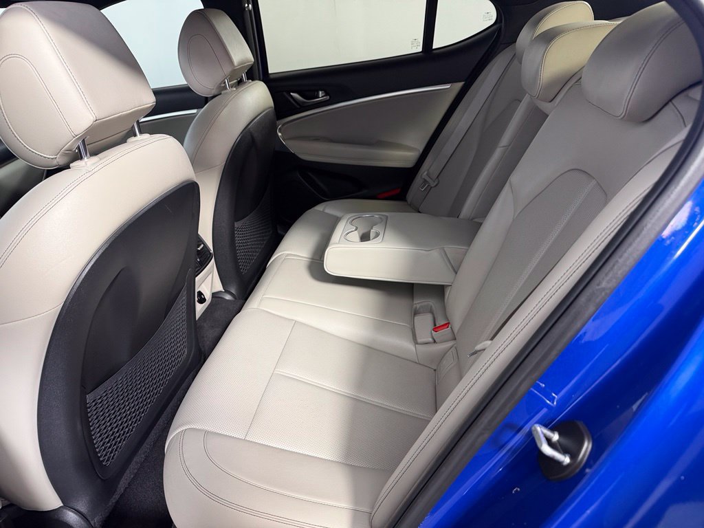 Used 2022 Genesis G70 2.0T RWD image 17