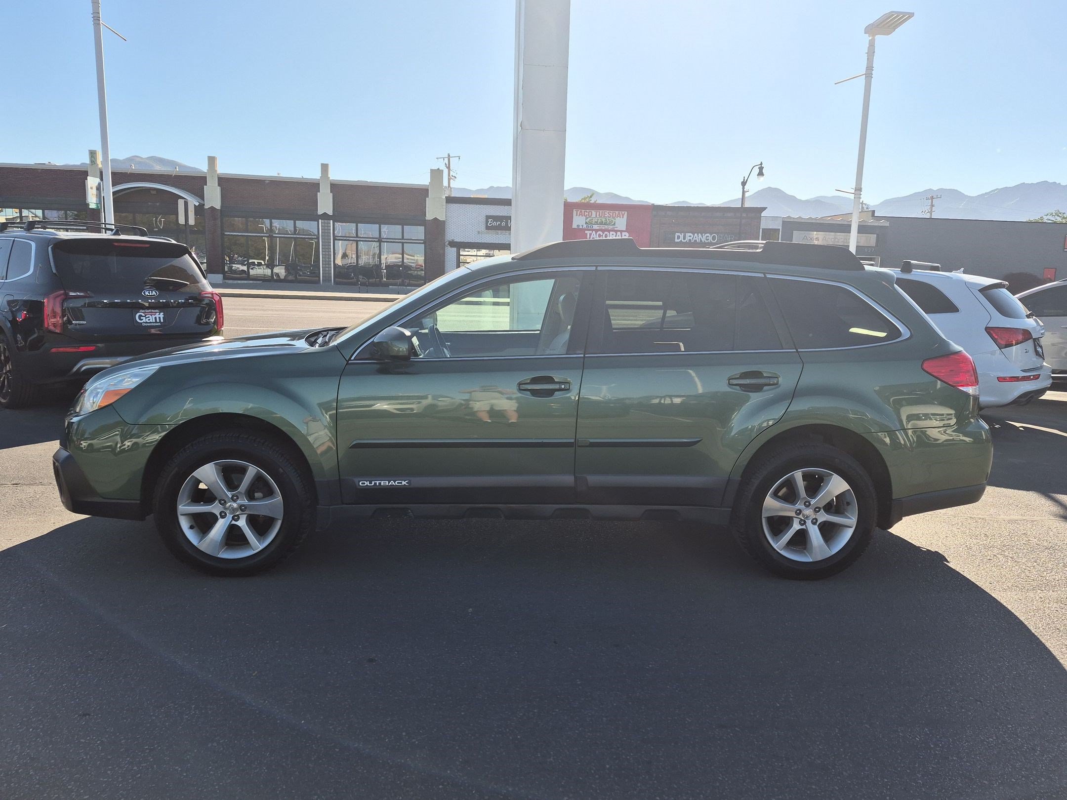 Used 2013 Subaru Outback 2.5i Limited AWD/4WD image 9