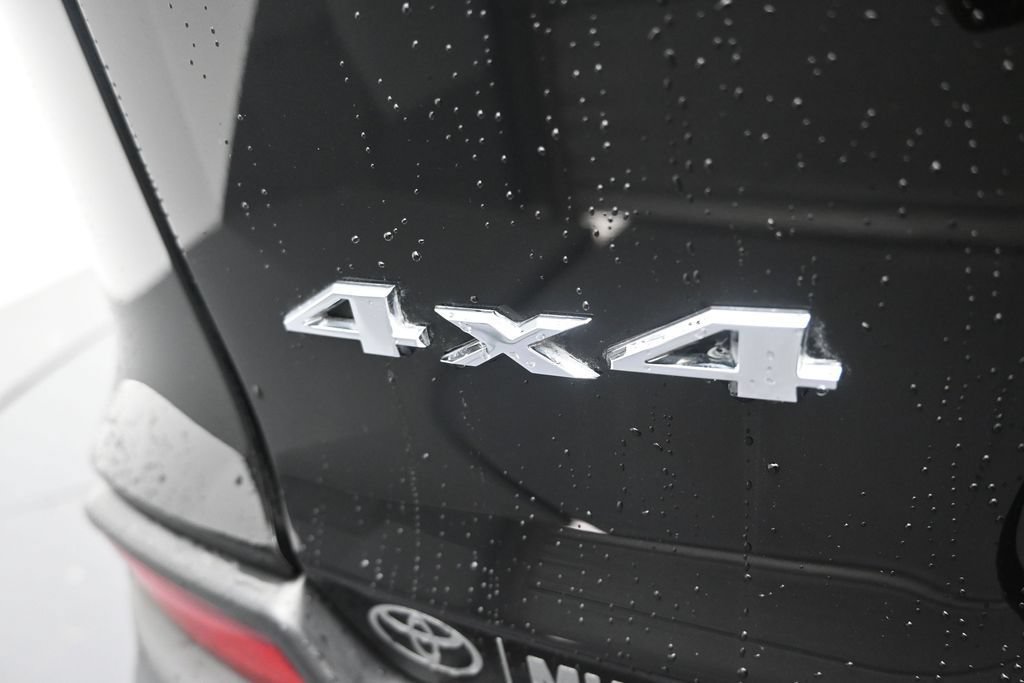 Used 2022 Jeep Cherokee Limited AWD/4WD image 42