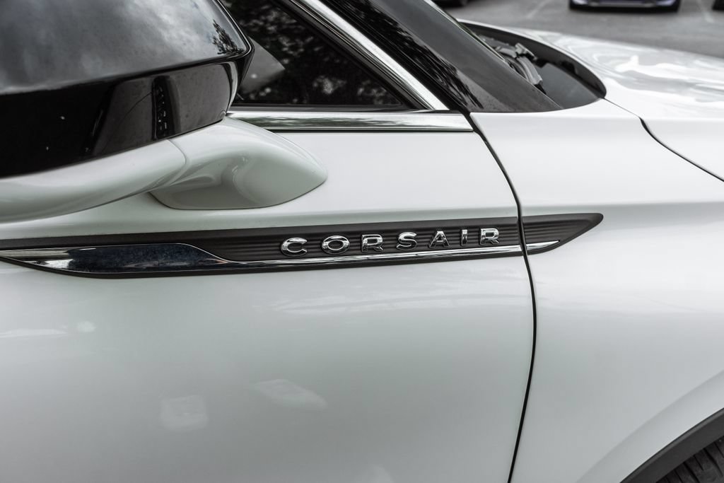 Used 2022 Lincoln Corsair AWD w/ Equipment Group 101A image 4