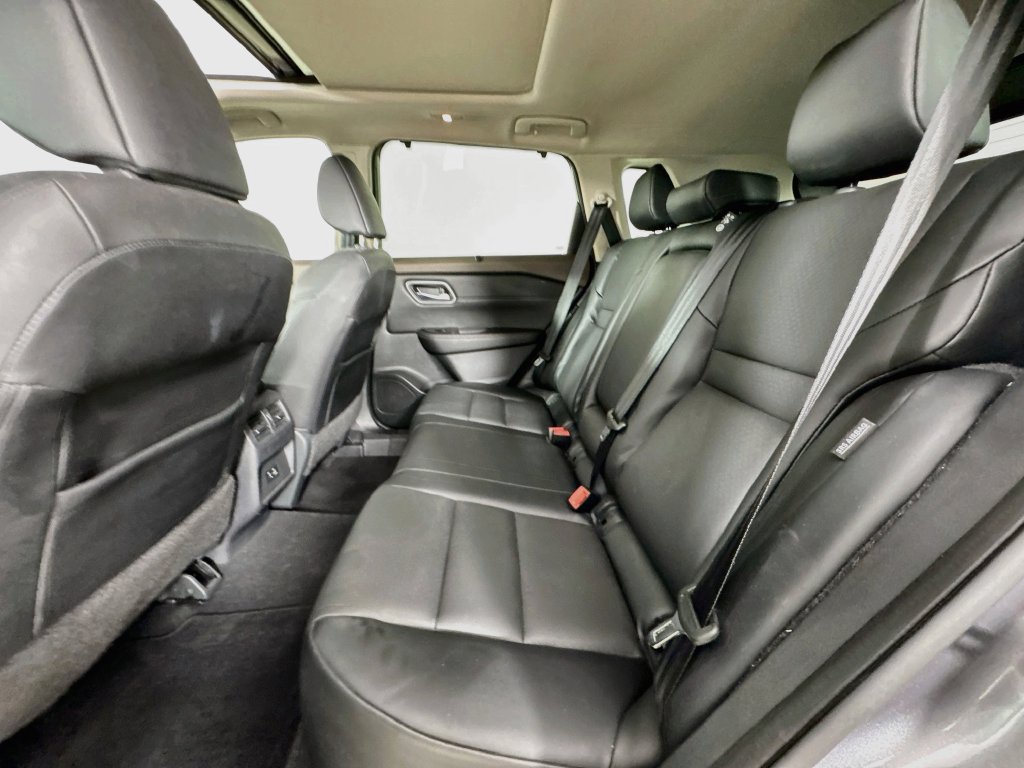 Used 2021 Nissan Rogue SV w/ Premium Package FWD image 29