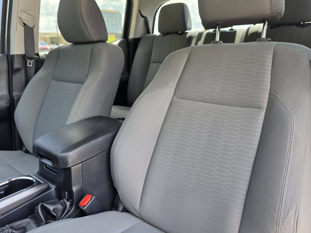 Used 2019 Toyota Tacoma SR5 RWD image 13