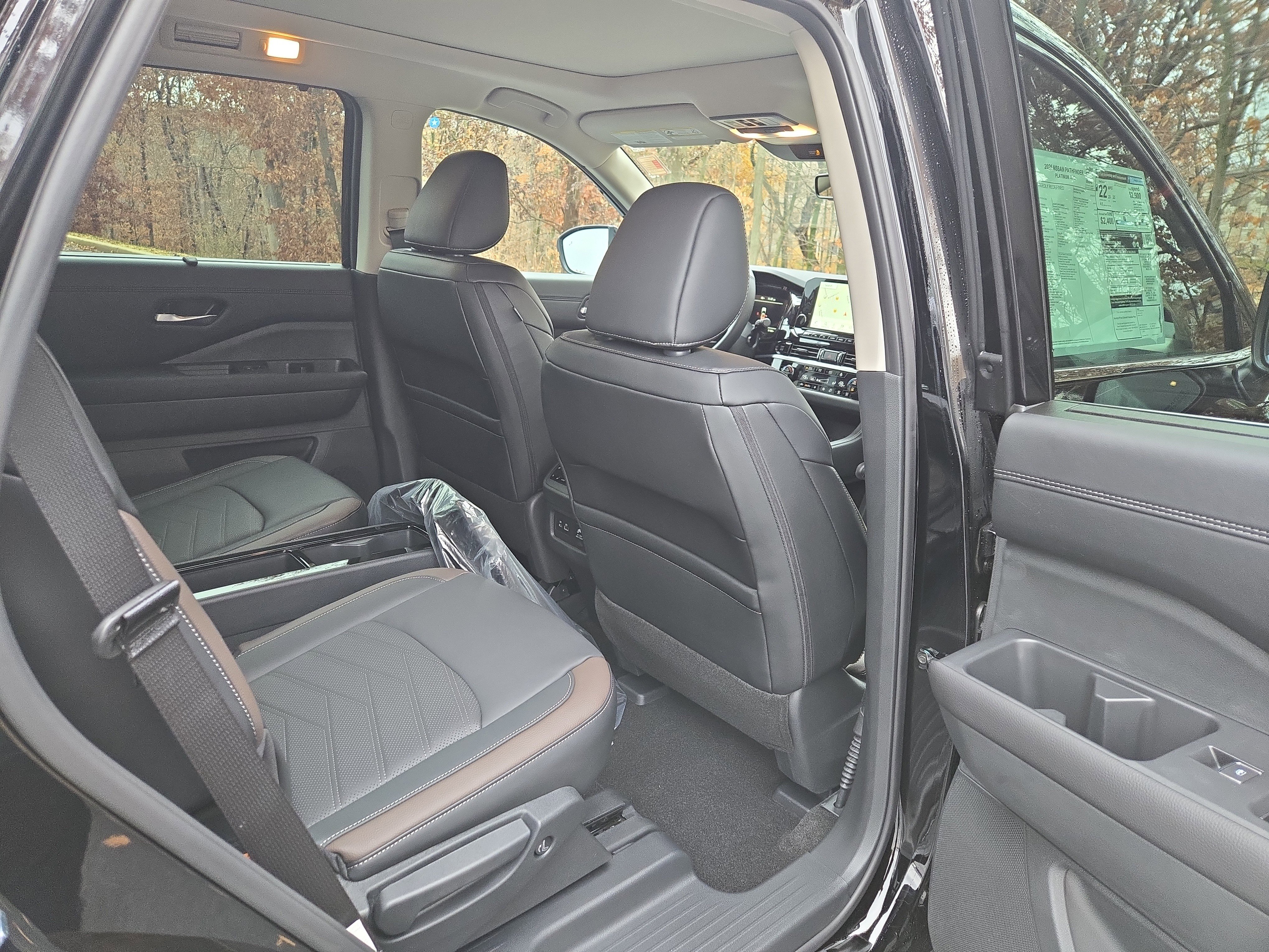 New 2025 Nissan Pathfinder Platinum image 17