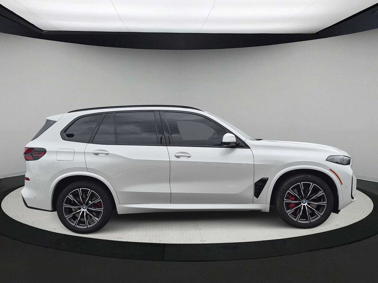 Used 2024 BMW X5 xDrive50e w/ Executive Package AWD/4WD image 9