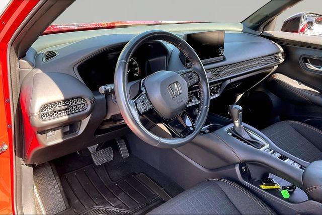 Used 2025 Honda HR-V Sport image 12