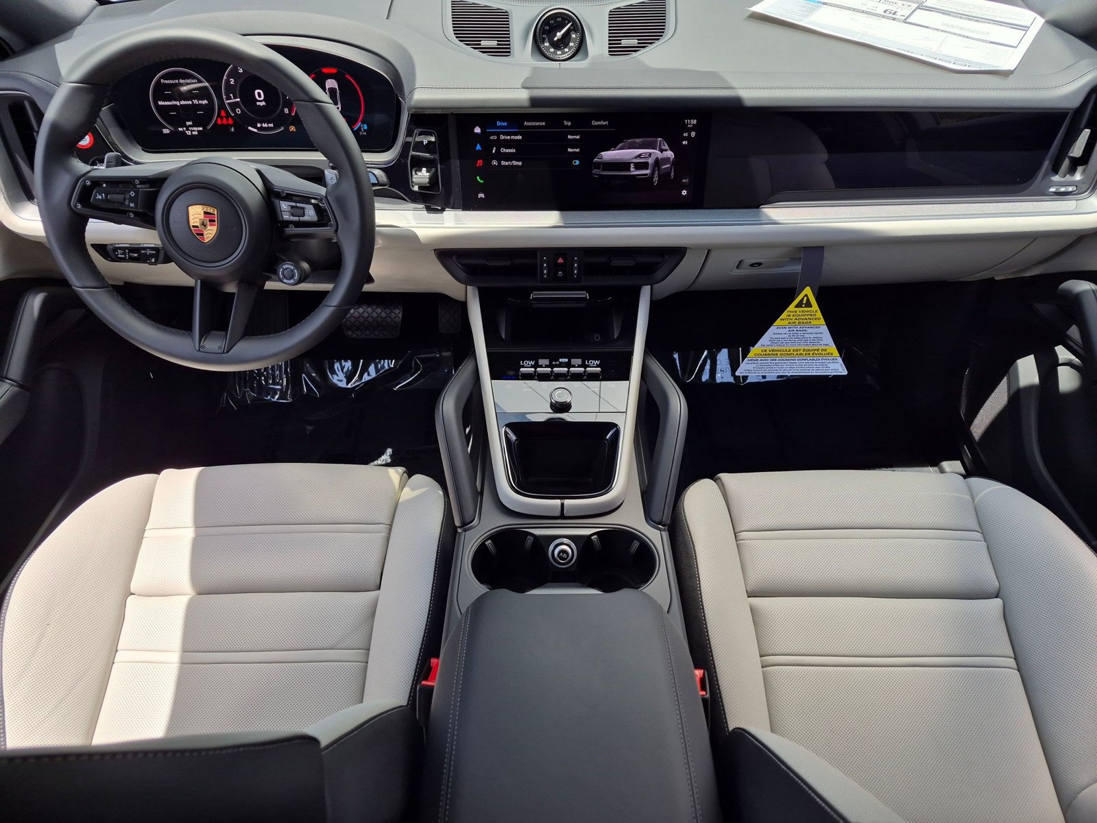 New 2026 Porsche Cayenne Coupe AWD/4WD image 24