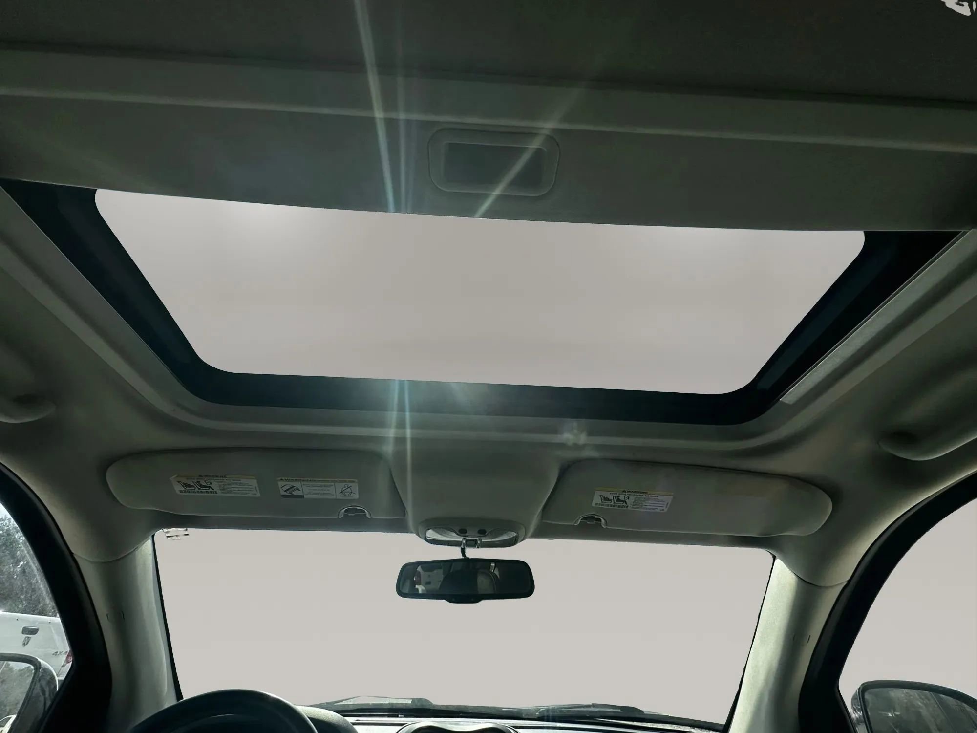 Used 2015 Jeep Compass High Altitude FWD image 26