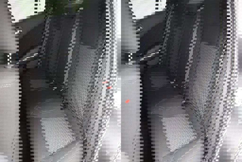 Used 2023 Dodge Charger SXT w/ Cold Weather Package image 11