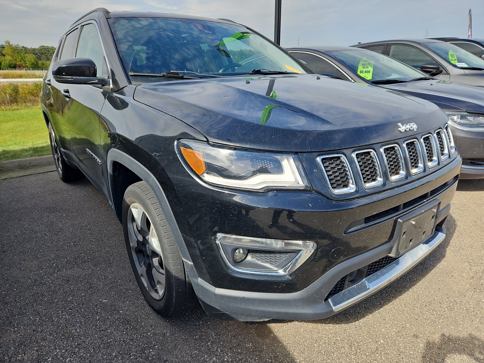 Used 2018 Jeep Compass Limited w/ Navigation Group AWD/4WD image 3