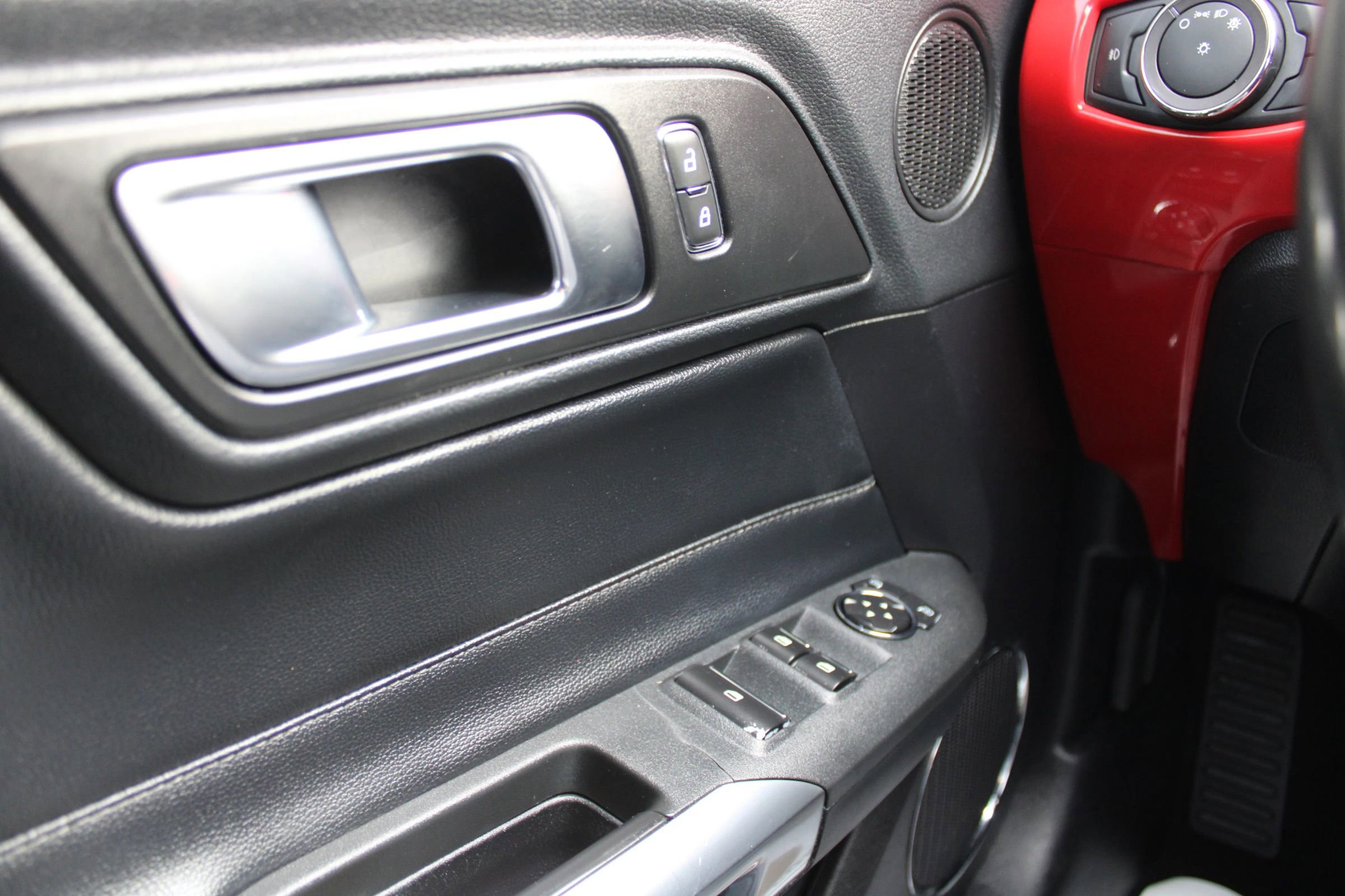 Used 2019 Ford Mustang Premium image 24