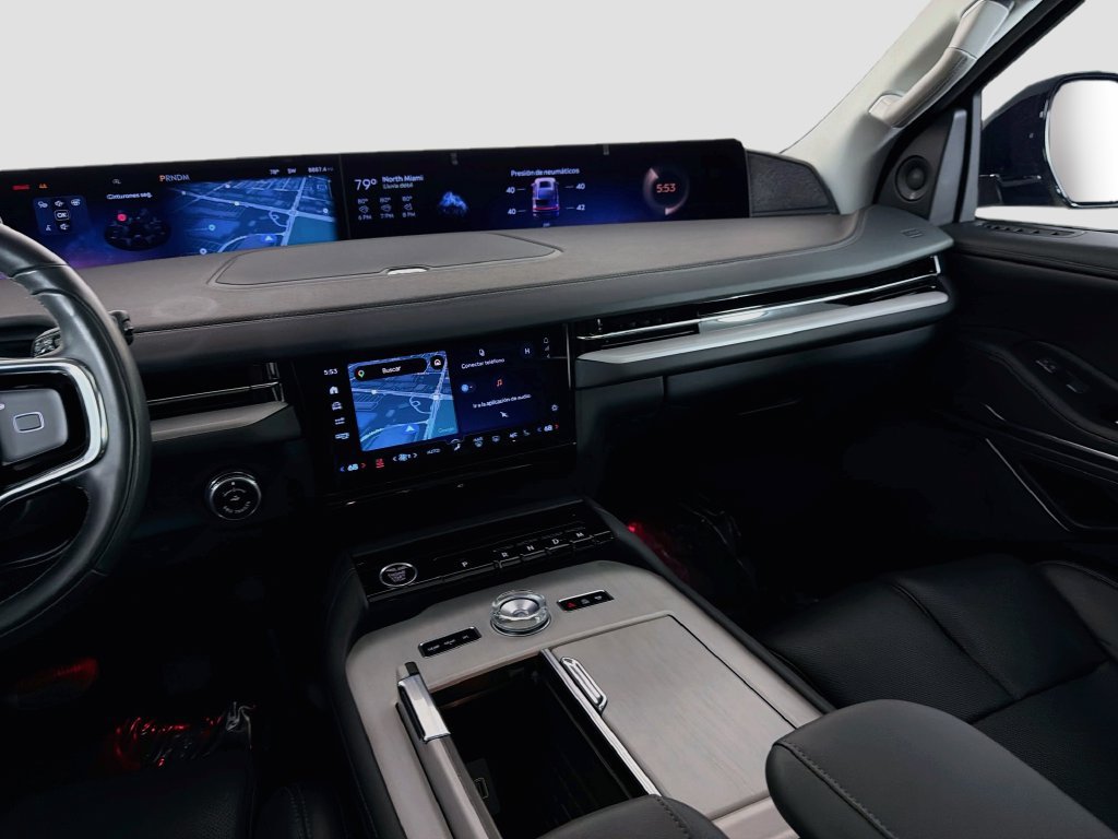 Used 2025 Lincoln Navigator L Reserve AWD/4WD image 24