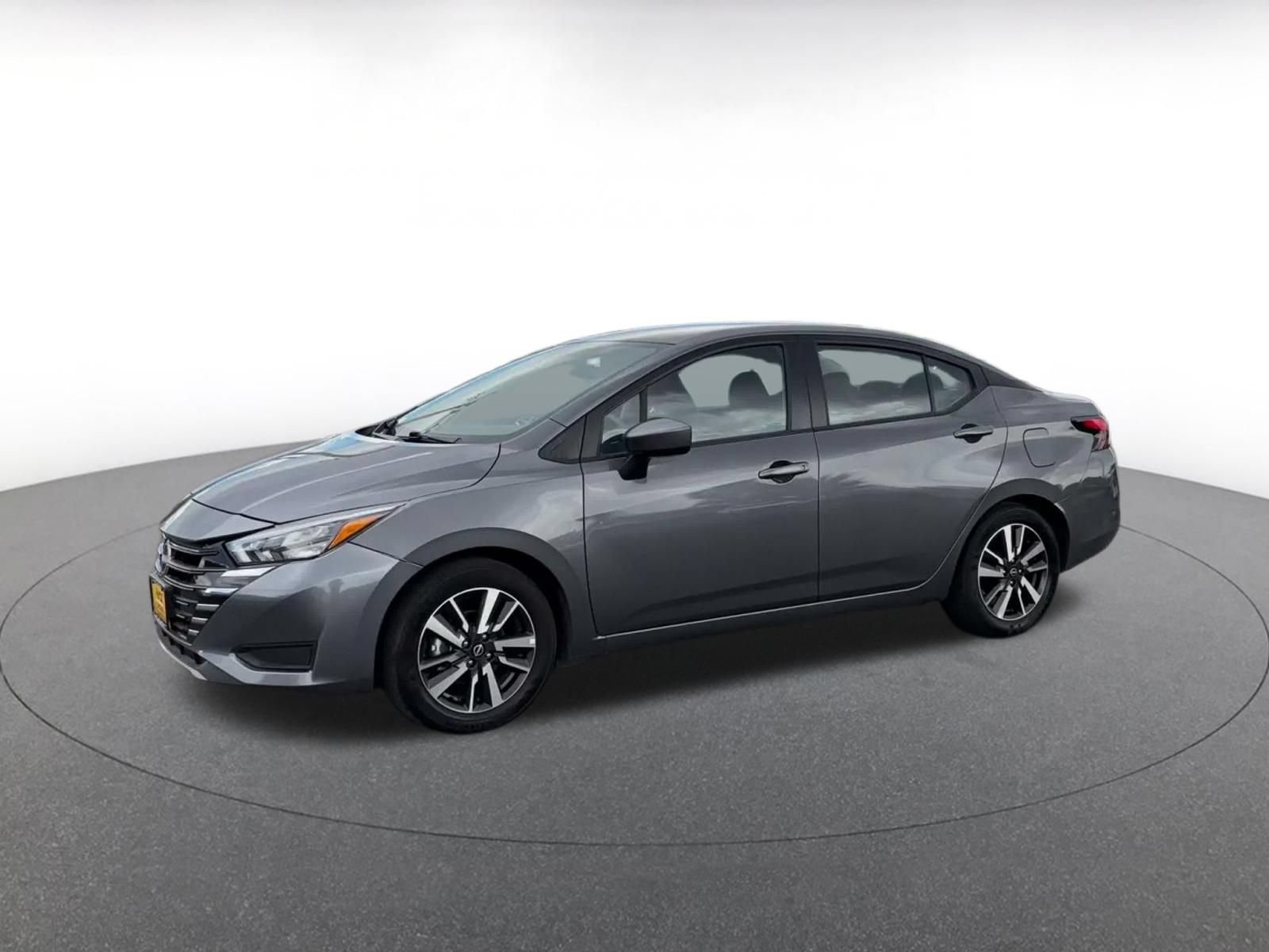 Used 2025 Nissan Versa SV FWD image 7