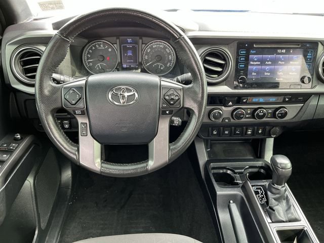 Used 2017 Toyota Tacoma TRD Off-Road w/ Premium & Technology Package image 13