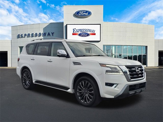 Used 2024 Nissan Armada Platinum w/ Captain's Chairs Package image 4