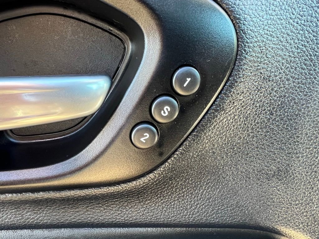 Used 2022 Jeep Cherokee Limited w/ Mopar Interior Package image 26