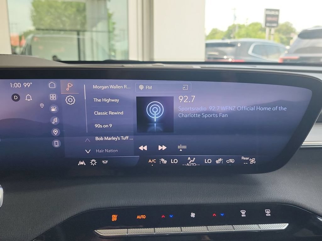 Certified 2025 Buick Enclave Preferred FWD image 13