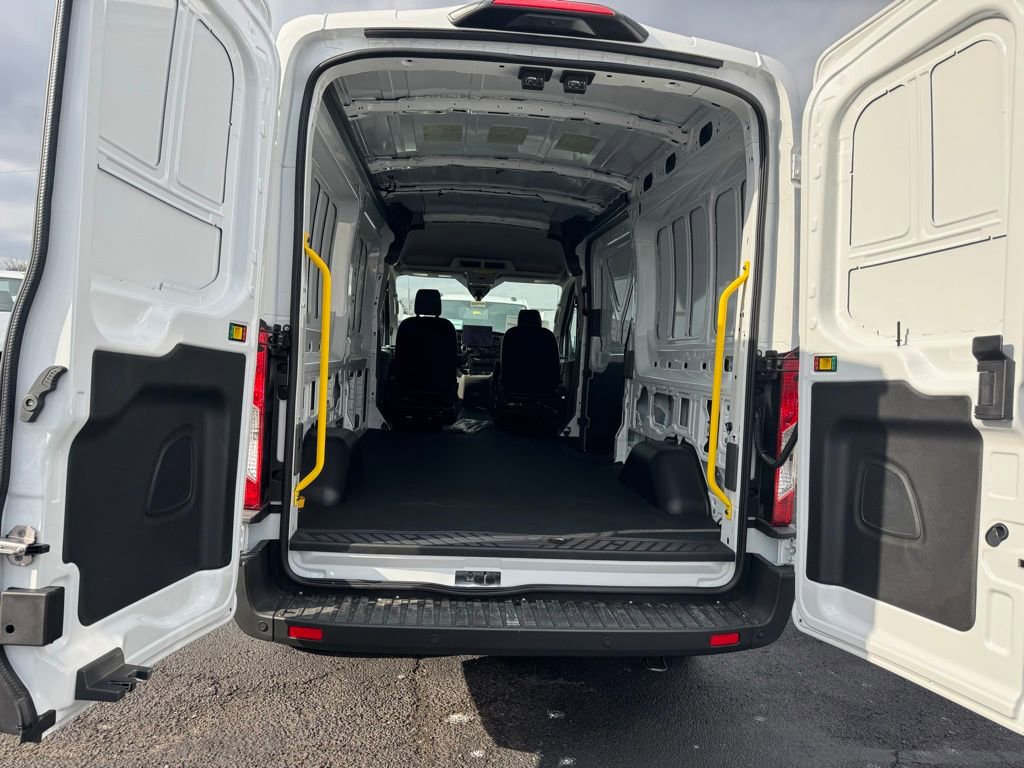 New 2026 Ford Transit 250 148 Medium Roof image 19
