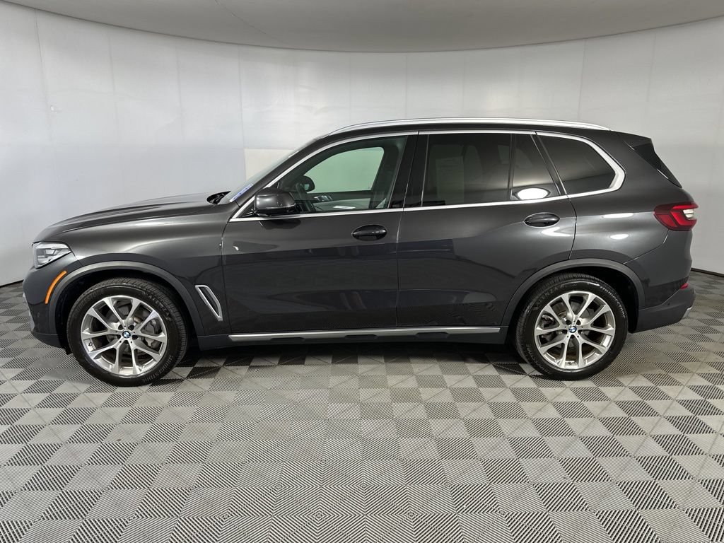 Certified 2023 BMW X5 xDrive40i w/ Premium Package AWD/4WD image 5