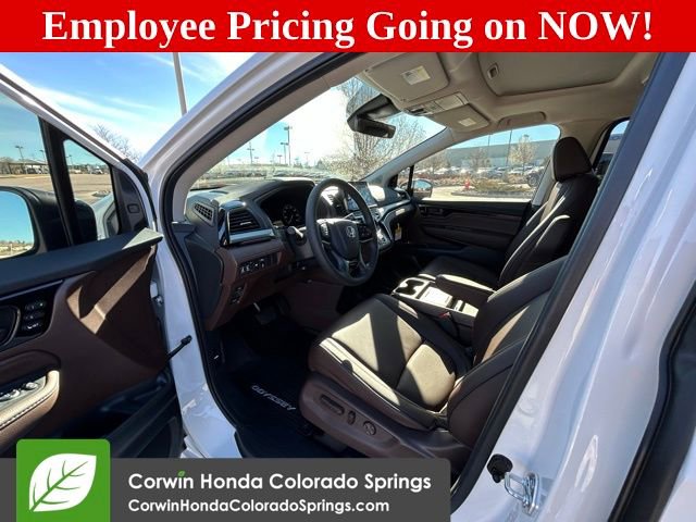 New 2026 Honda Odyssey Touring image 14