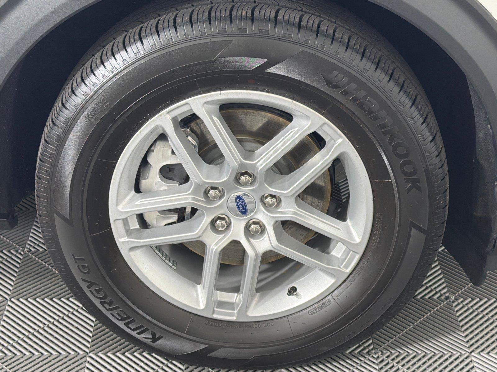 Used 2026 Ford Explorer Active RWD image 12
