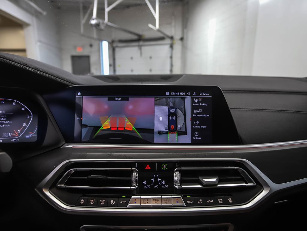 Certified 2022 BMW X7 M50i image 18