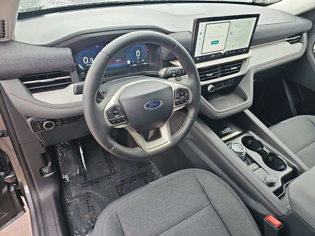 New 2025 Ford Explorer Active image 17