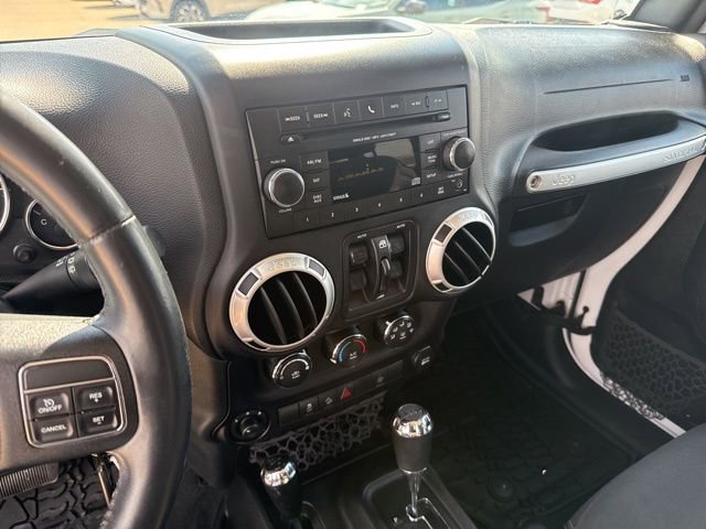 Used 2015 Jeep Wrangler Unlimited Sahara w/ Max Tow Package image 21